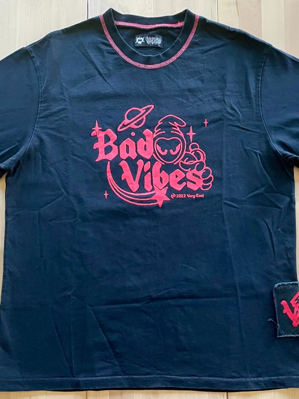 Cool Shirtz Very Ghoul Bad Vibes Puffy Print T-Shirt size Medium Halloween 2022
